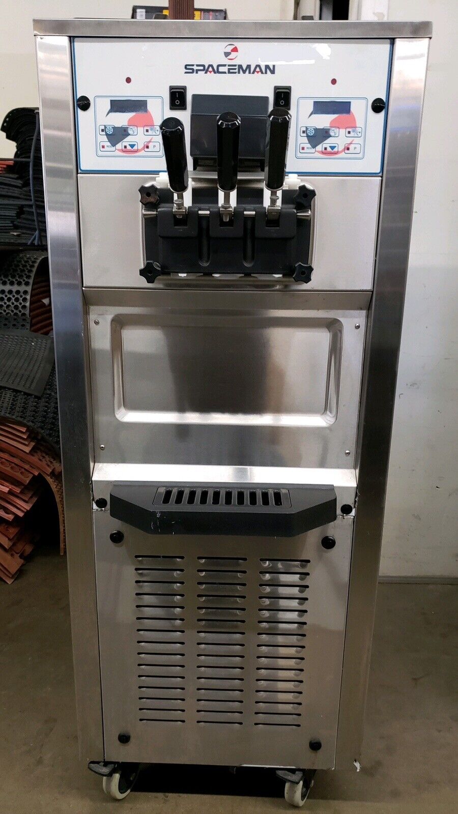 Spaceman 6250-C Soft Serve Ice Cream Machine